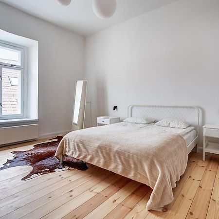 Spacious 2-Bedroom Flat In Old Town By Urban Rent VNO Exterior foto