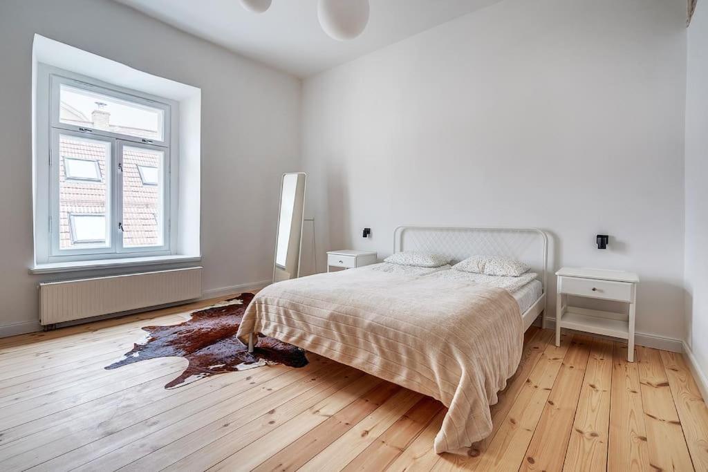 Spacious 2-Bedroom Flat In Old Town By Urban Rent VNO Exterior foto