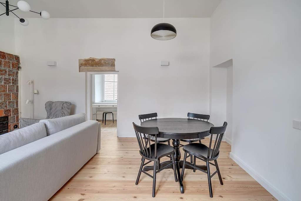 Spacious 2-Bedroom Flat In Old Town By Urban Rent VNO Exterior foto
